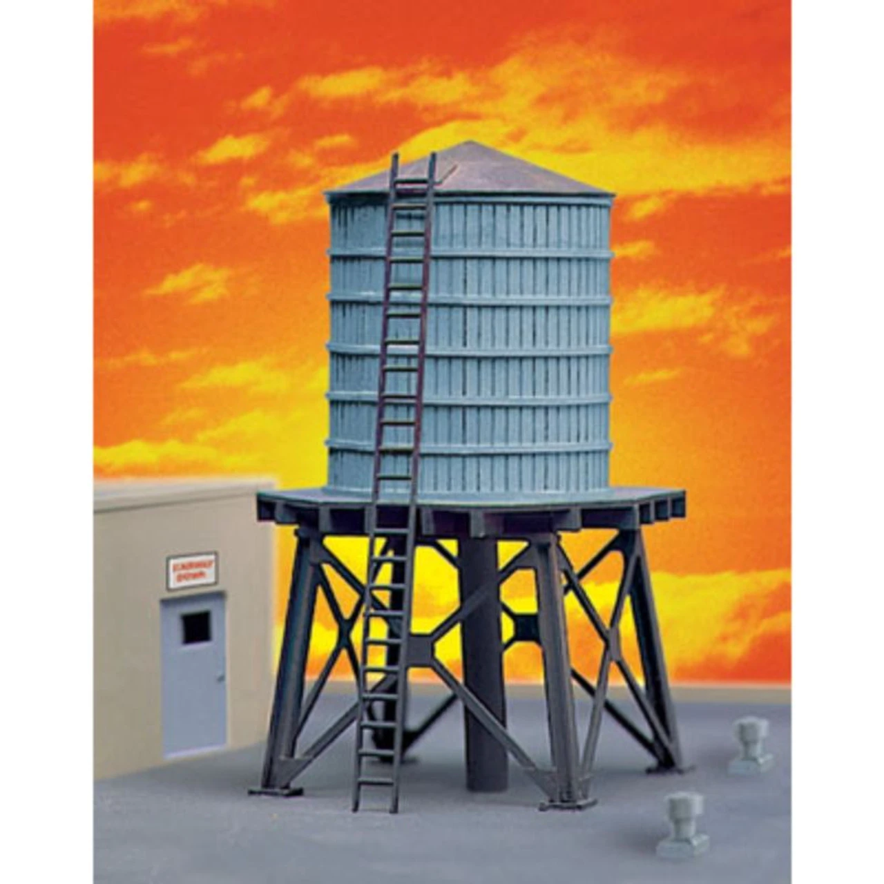 Walthers Cornerstone 933-3507 - Wooden Water Tanks 3/ - HO Scale