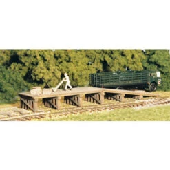 Monroe Models 2203 - Railroad Loading Ramp - HO Scale Kit