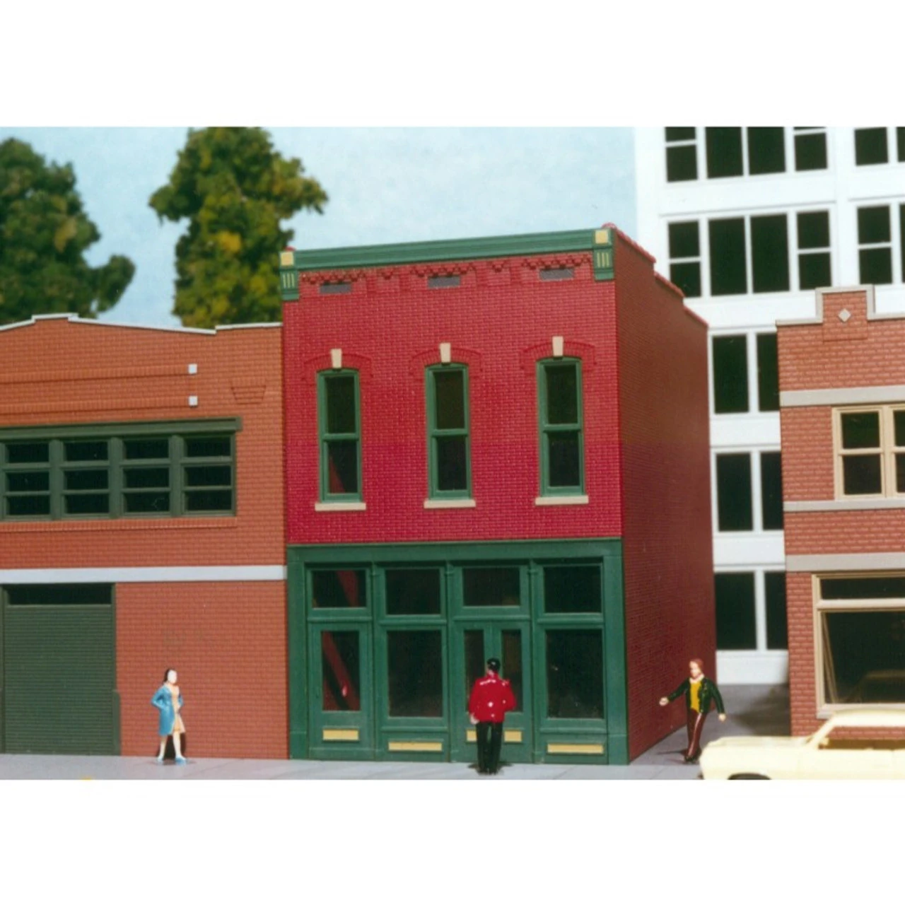 Smalltown USA 6014 - Old Indian Tobacco Shop - HO Scale Kit