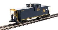 Walthers Mainline 910-8711 - International Extended Wide-Vision Caboose Chesapeake & Ohio (C&O) 903226 - HO Scale